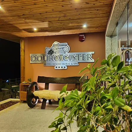 リゾート Douro Cister Ucanha